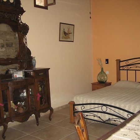 Our House Hotell Vavla Rum bild